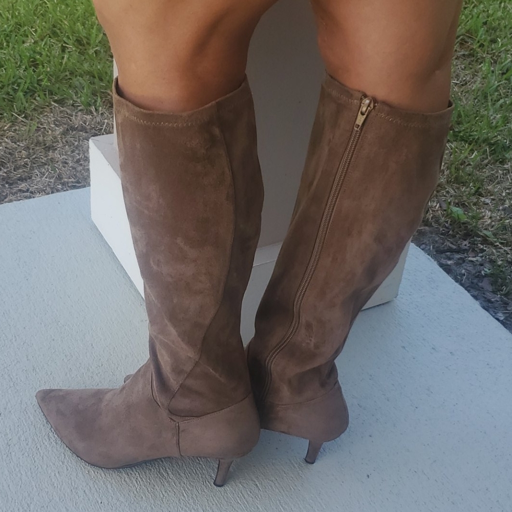 👢 Boots - Picture 5 of 10